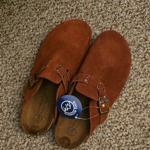 White Mountain Womens  Rust Suede Slip-On Clogs